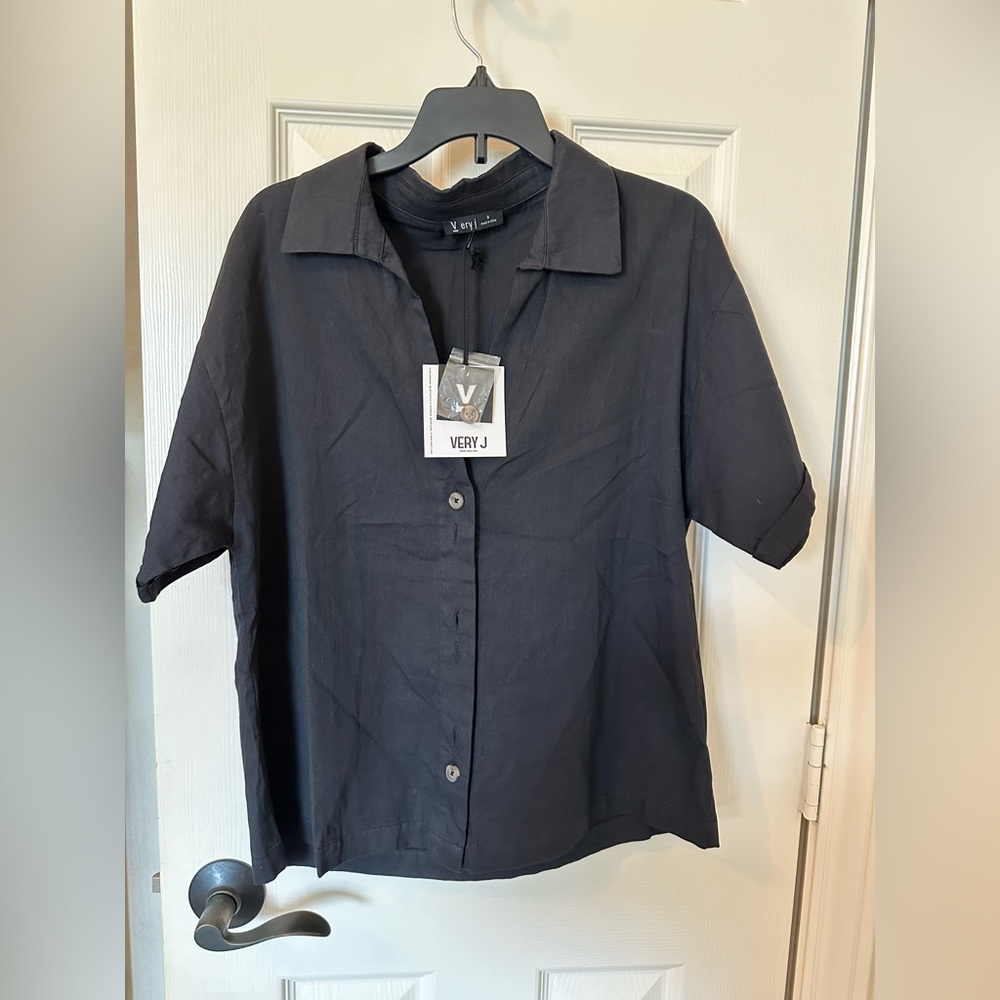 Very J button down short sleeve size small
